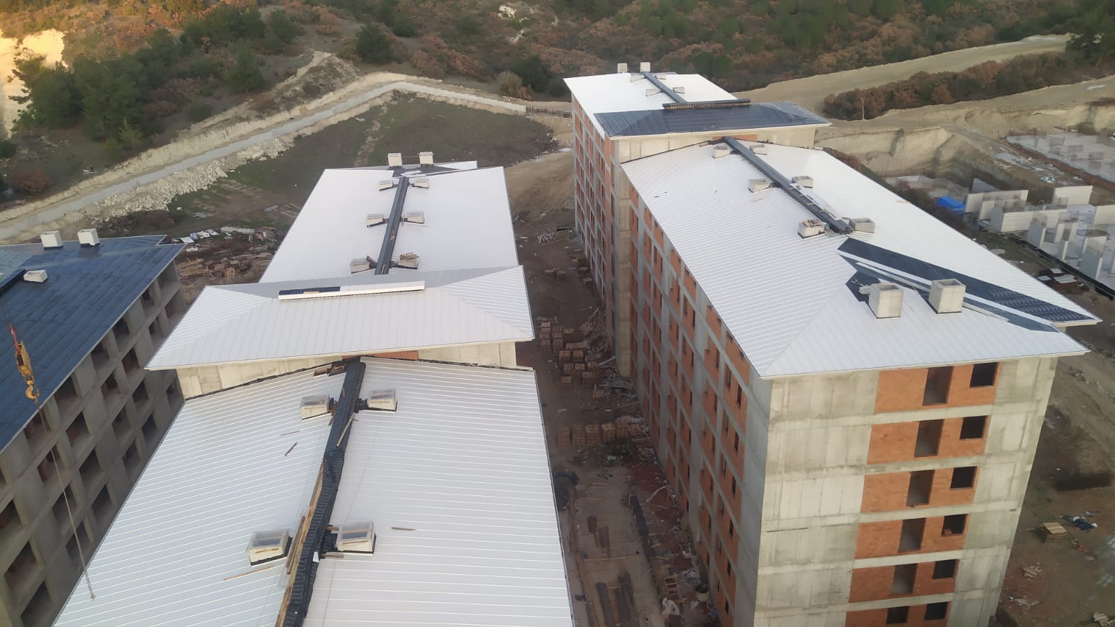 T.C. GENÇLİK VE SPOR BAKANLIĞI KREDİ VE YURTLAR KURUMU BALIKESİR 1500 KİŞİLİK YURT YERLEŞKESİ 2.ETAP İŞİ