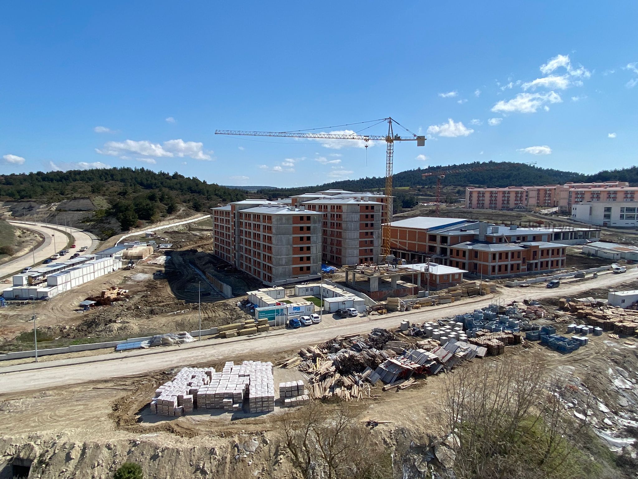 T.C. GENÇLİK VE SPOR BAKANLIĞI KREDİ VE YURTLAR KURUMU BALIKESİR 1500 KİŞİLİK YURT YERLEŞKESİ 2.ETAP İŞİ