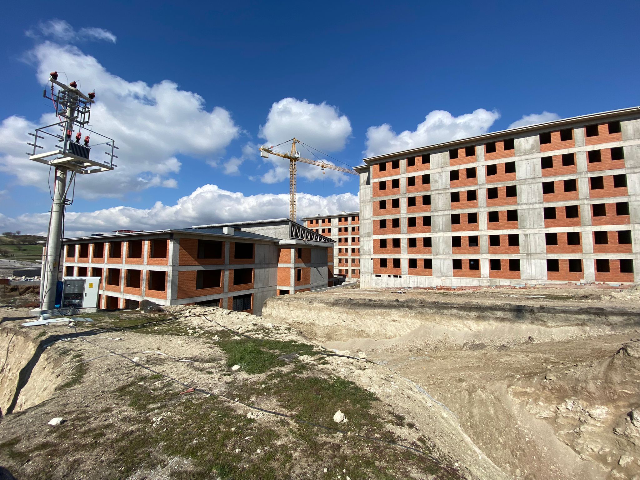 T.C. GENÇLİK VE SPOR BAKANLIĞI KREDİ VE YURTLAR KURUMU BALIKESİR 1500 KİŞİLİK YURT YERLEŞKESİ 2.ETAP İŞİ