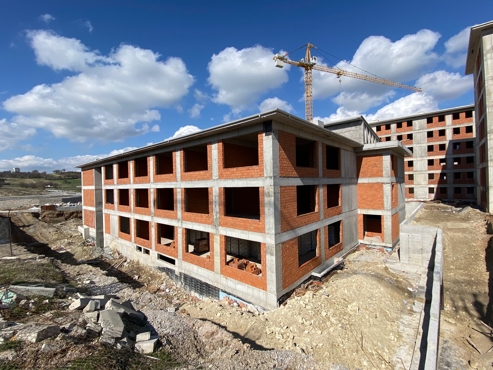 T.C. GENÇLİK VE SPOR BAKANLIĞI KREDİ VE YURTLAR KURUMU BALIKESİR 1500 KİŞİLİK YURT YERLEŞKESİ 2.ETAP İŞİ