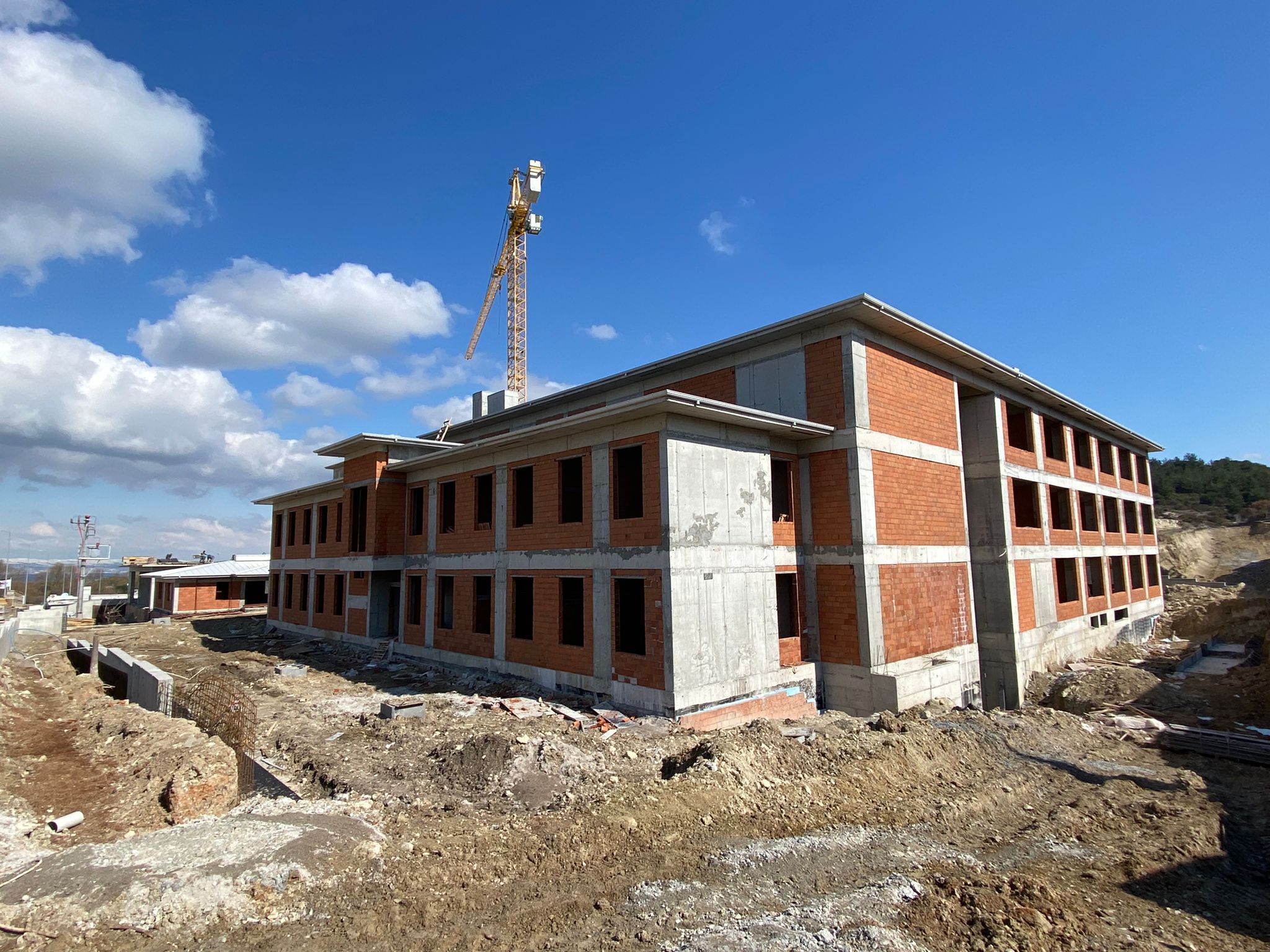 T.C. GENÇLİK VE SPOR BAKANLIĞI KREDİ VE YURTLAR KURUMU BALIKESİR 1500 KİŞİLİK YURT YERLEŞKESİ 2.ETAP İŞİ