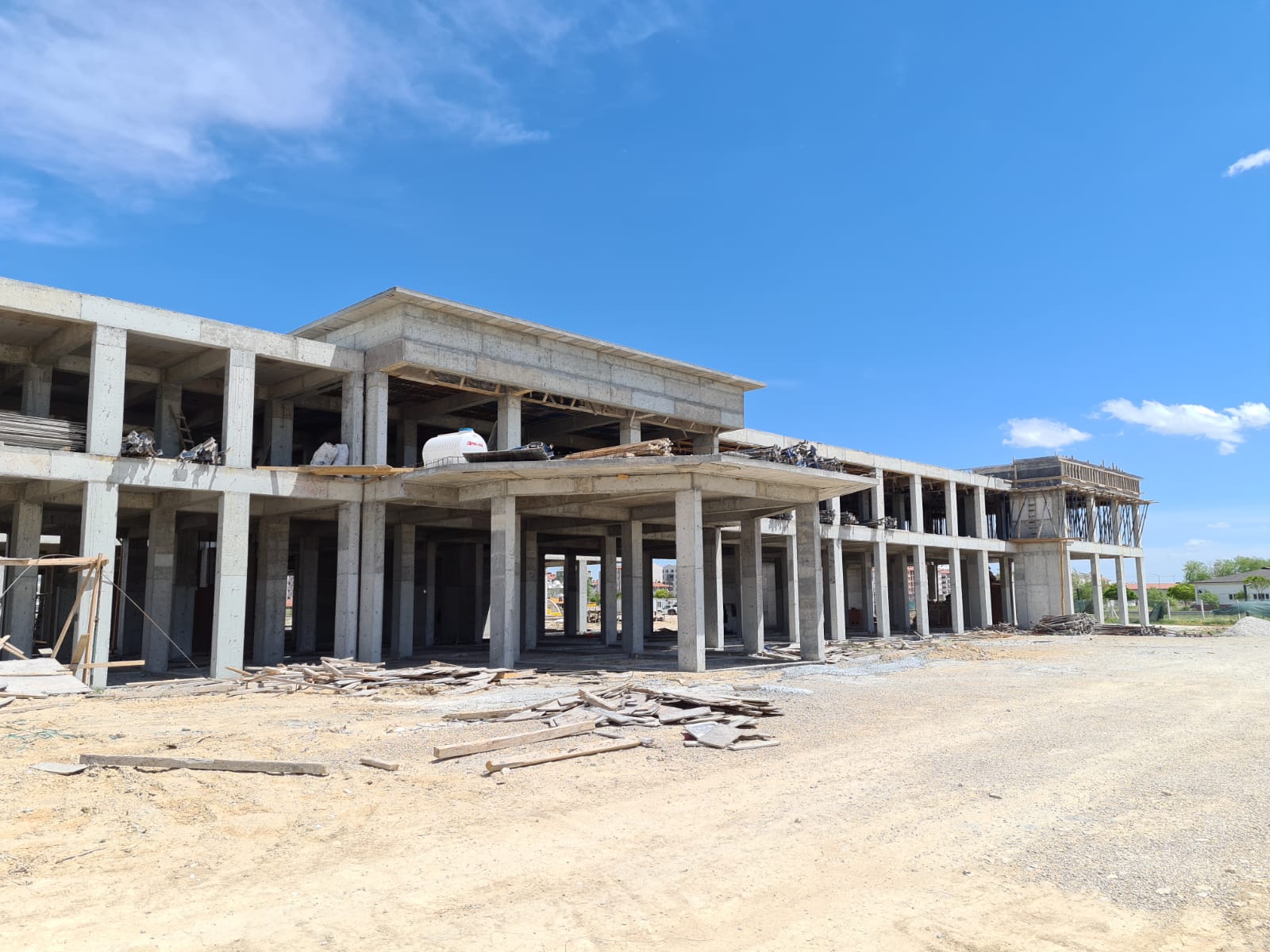 AKÜ VETERİNER SAĞLIK UYGULAMA VE ARAŞTIRMA MERKEZİ İNŞAATI İŞİ
